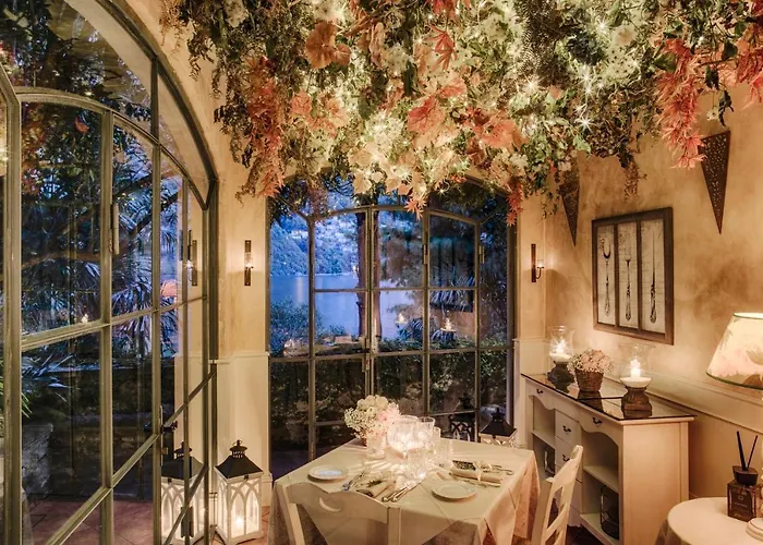 Relais Vittoria Couette-café 4*