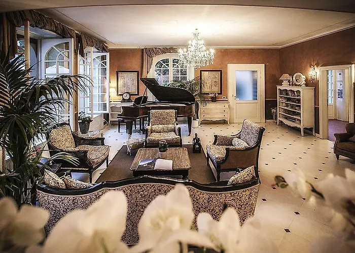 Relais Vittoria Couette-café 4*