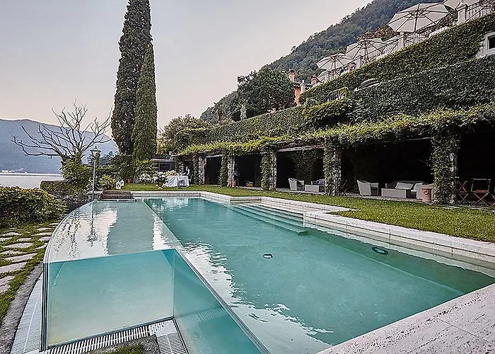 Relais Vittoria Couette-café 4*