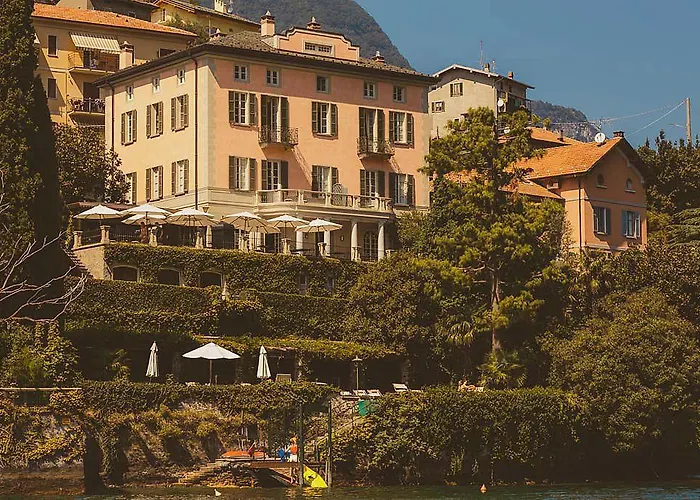 Relais Vittoria Couette-café 4*