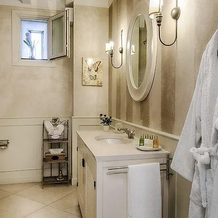 Relais Vittoria Couette-café Laglio